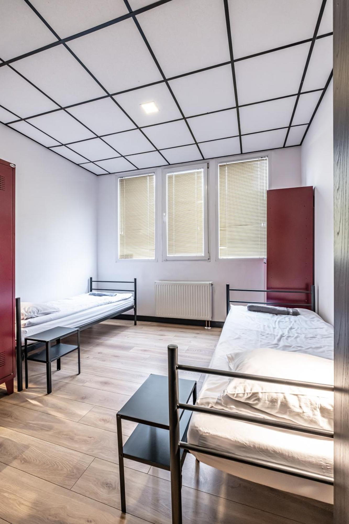 Vola Hostel *